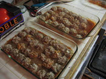 Meatballs... cooked.